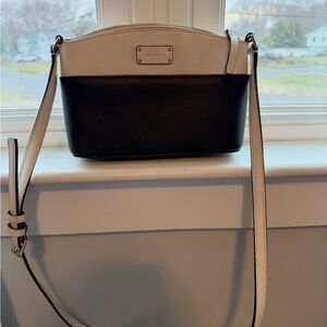 kate spade Black & Cream Two-Tone Pebble Leather Crossbody